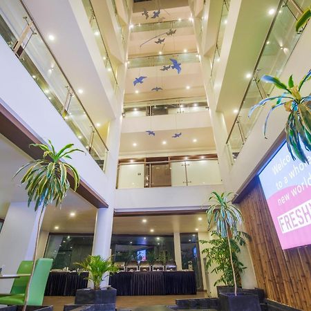 פונה Hotel Mint Montvert, Baner מראה חיצוני תמונה