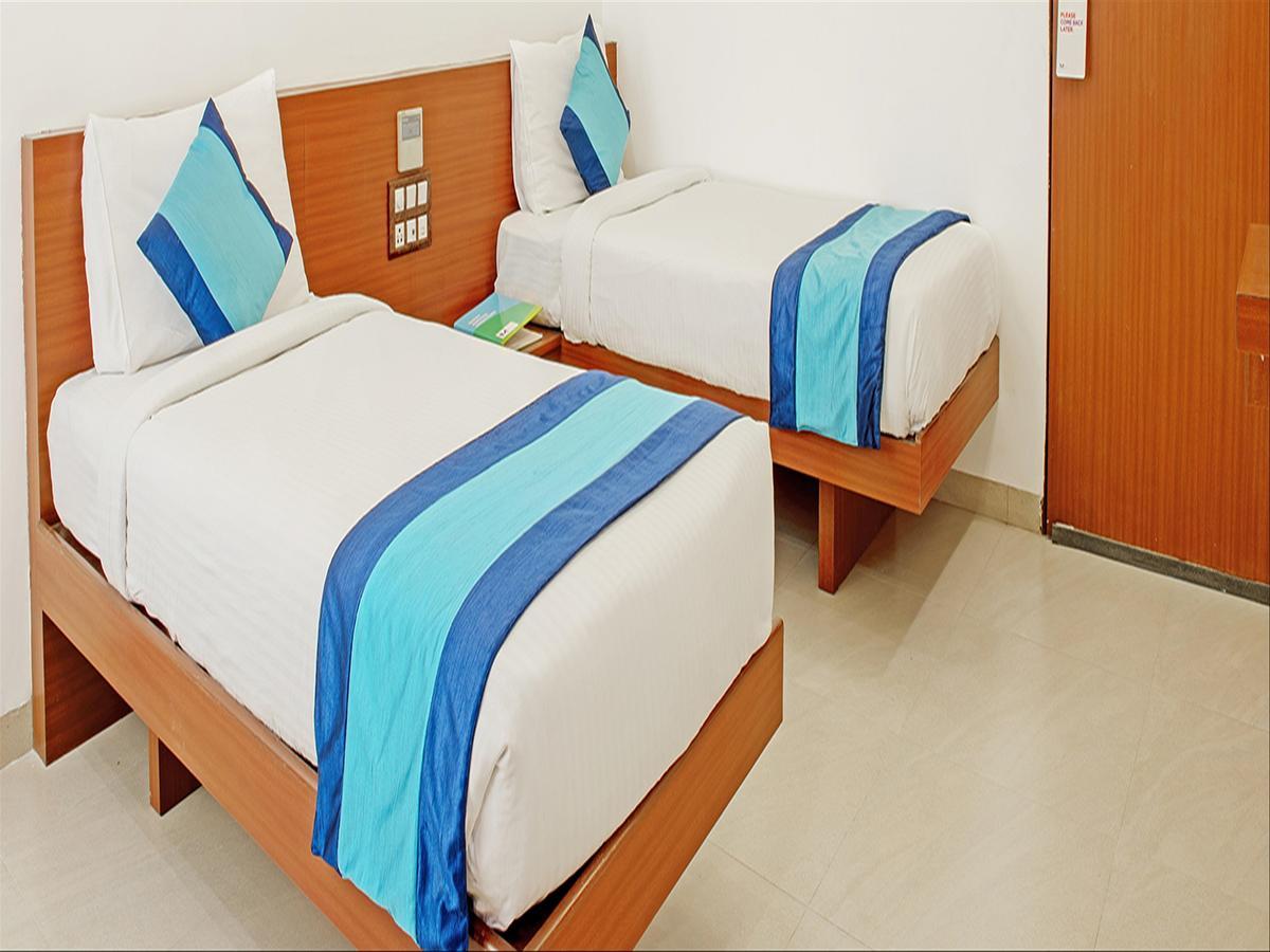 פונה Hotel Mint Montvert, Baner מראה חיצוני תמונה