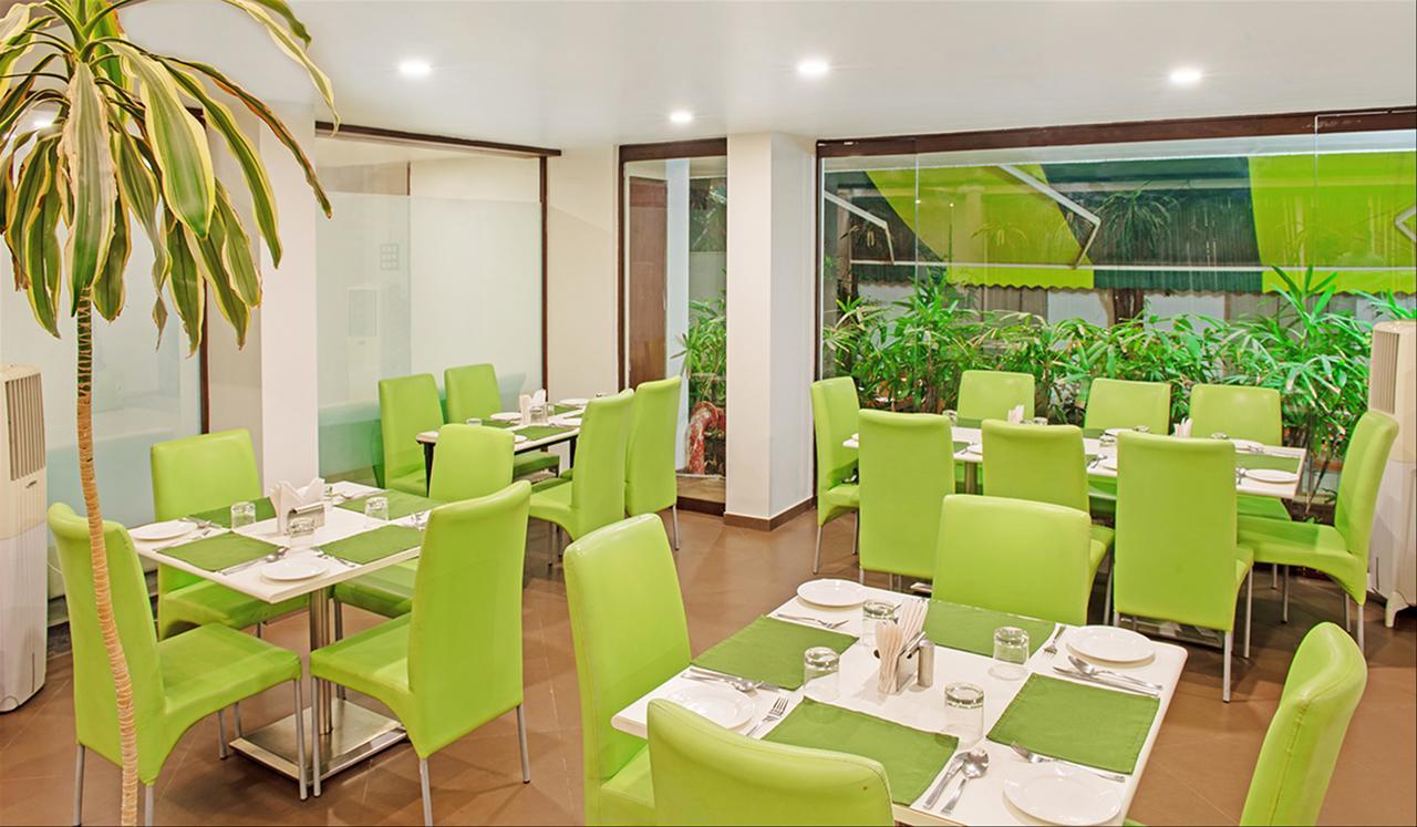 פונה Hotel Mint Montvert, Baner מראה חיצוני תמונה