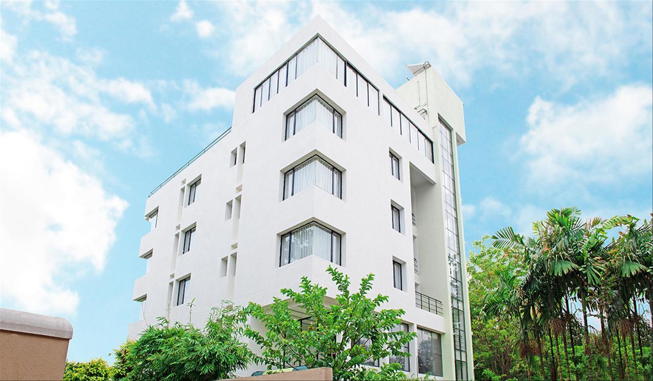 פונה Hotel Mint Montvert, Baner מראה חיצוני תמונה