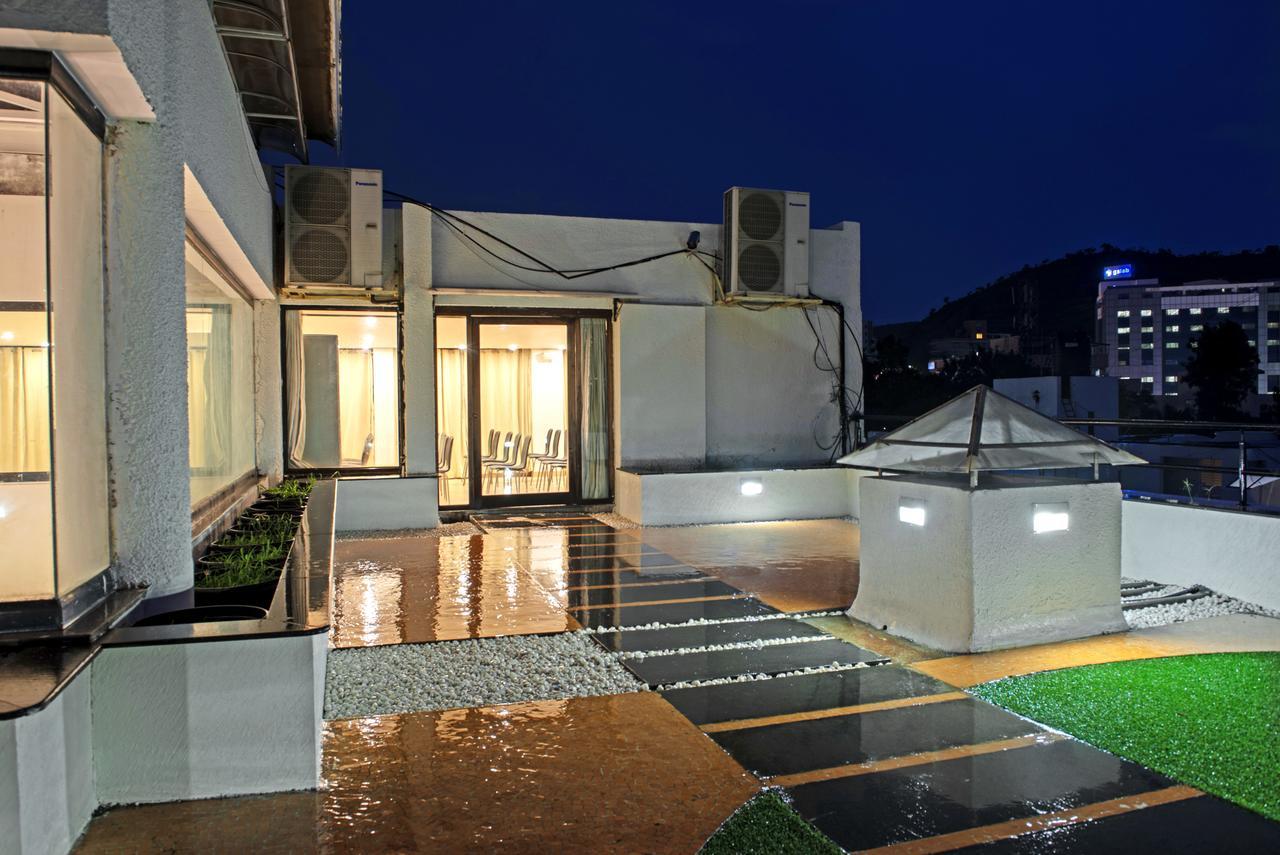 פונה Hotel Mint Montvert, Baner מראה חיצוני תמונה