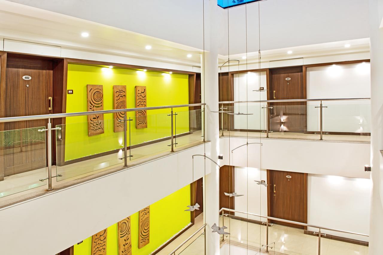 פונה Hotel Mint Montvert, Baner מראה חיצוני תמונה