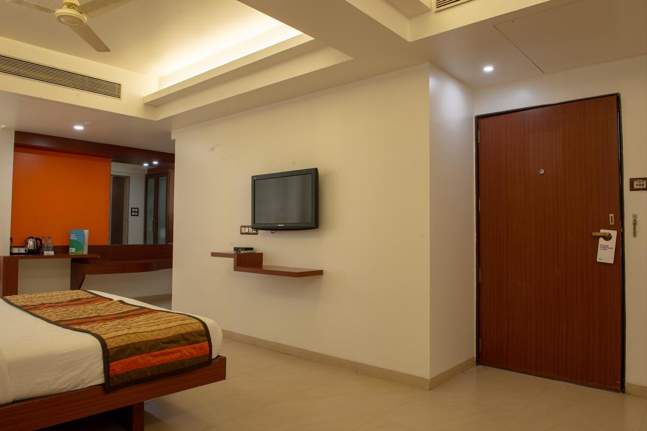 פונה Hotel Mint Montvert, Baner מראה חיצוני תמונה