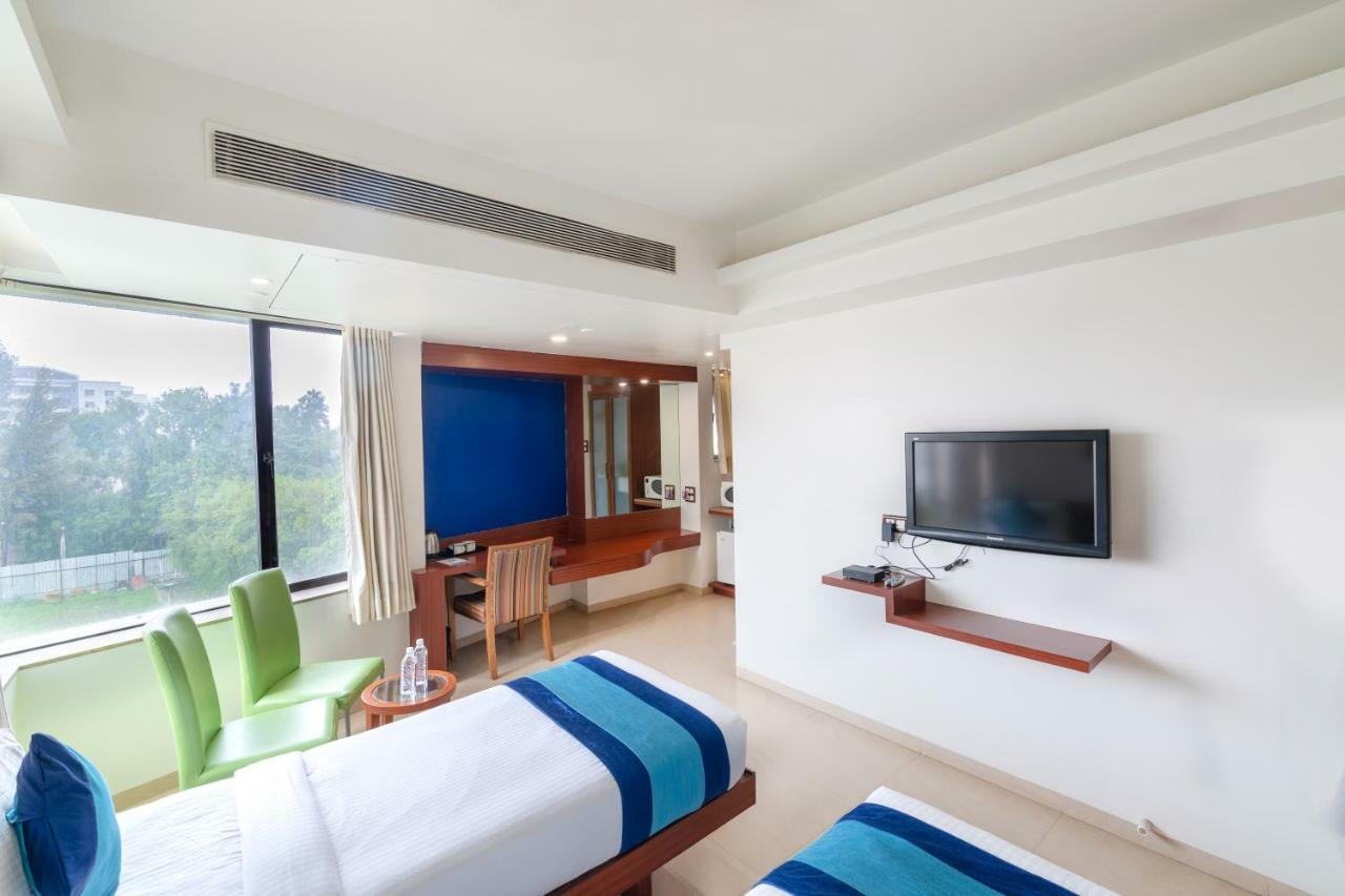 פונה Hotel Mint Montvert, Baner מראה חיצוני תמונה