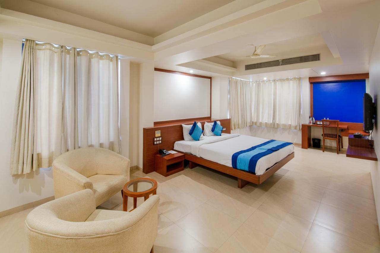 פונה Hotel Mint Montvert, Baner מראה חיצוני תמונה
