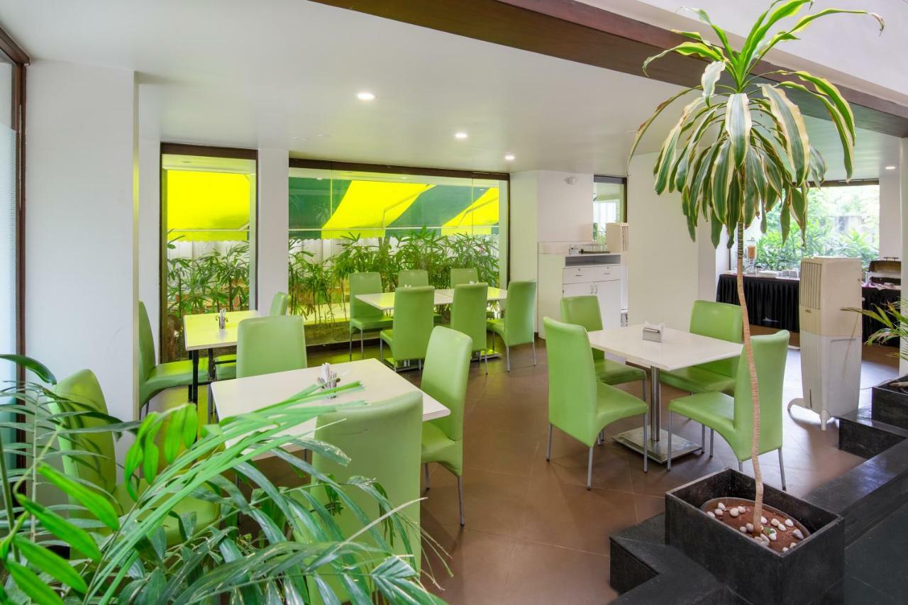 פונה Hotel Mint Montvert, Baner מראה חיצוני תמונה
