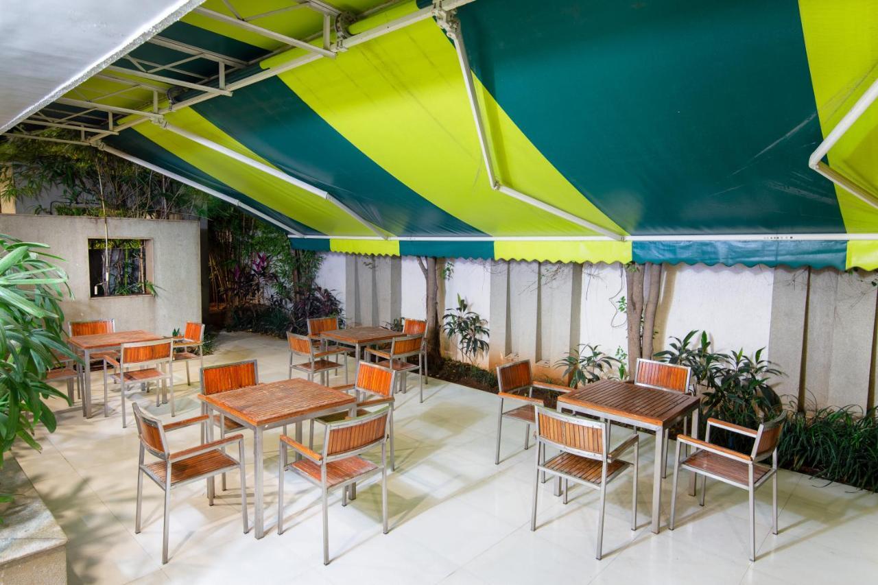 פונה Hotel Mint Montvert, Baner מראה חיצוני תמונה
